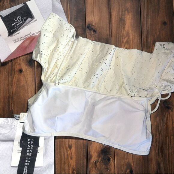Design Lab Swimwear l Cute White bikini, Bathing Suit Top l Built in bra l L - Picture 5 of 10